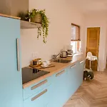Beachhouse Anna, 1 Minute Walk To The And Centre Of Katwijk, Free Private Parking Next To The House ! 아파트