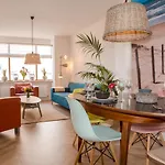 Beachhouse Anna, 1 Minute Walk To The And Centre Of Katwijk, Free Private Parking Next To The House ! * 카트베이크안제이