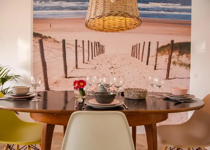 Beachhouse Anna, 1 Minute Walk To The And Centre Of Katwijk, Free Private Parking Next To The House ! Daire Katwijk aan Zee