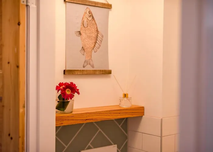 Beachhouse Anna, 1 Minute Walk To The And Centre Of Katwijk, Free Private Parking Next To The House ! * Katwijk aan Zee