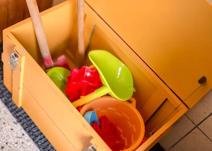 Beachhouse Anna, 1 Minute Walk To The And Centre Of Katwijk, Free Private Parking Next To The House ! アパート